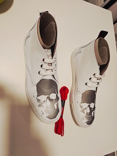 Jeffery west skull apron - west,